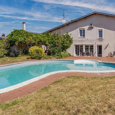 Carpe Diem - Avec Piscine, Proche Nancy Hébergement de vacances Méréville
